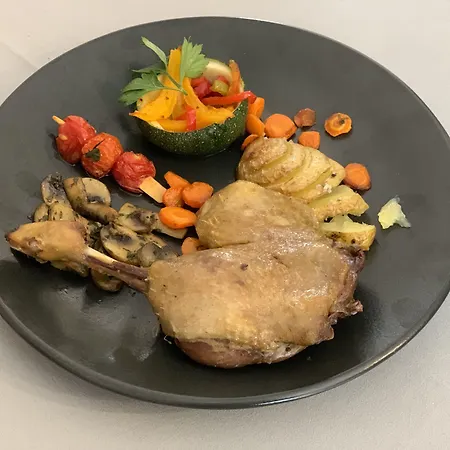 ホテル Du Chatel Les Billettes 3*