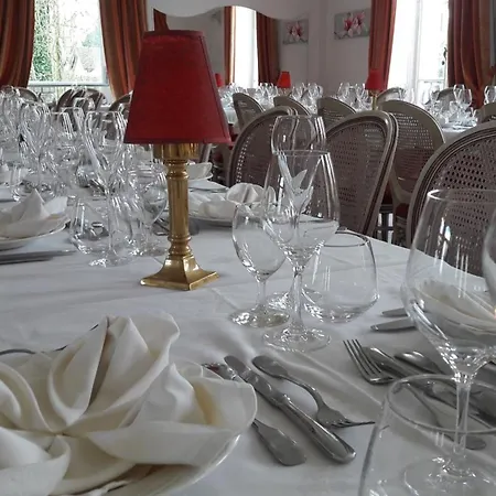 Du Chatel Les Billettes Hotell
