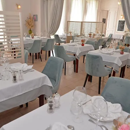 Du Chatel Les Billettes Hotel Nangis