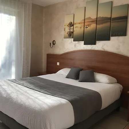 Du Chatel Les Billettes Hotel
