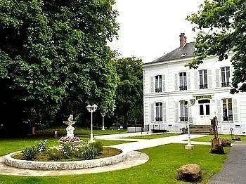 ホテル Du Chatel Les Billettes 3*